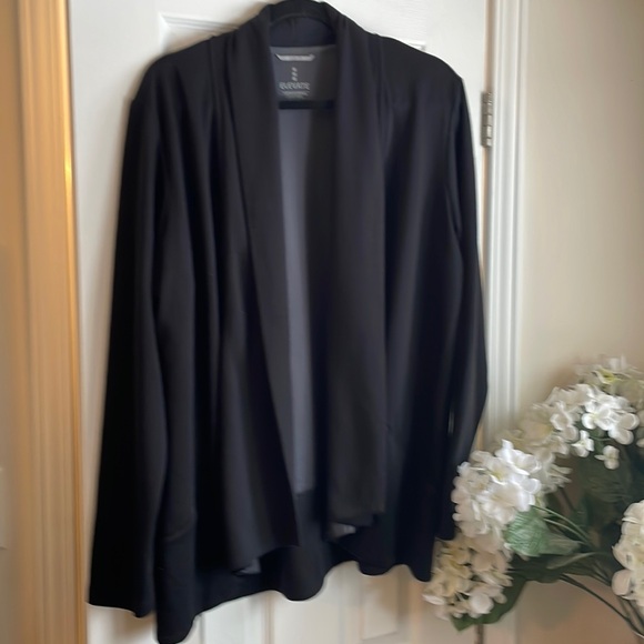 Elevate Black Blazer Sweater. Beautiful Soft Jersey. Dress up or Down ๐ - Picture 2 of 8